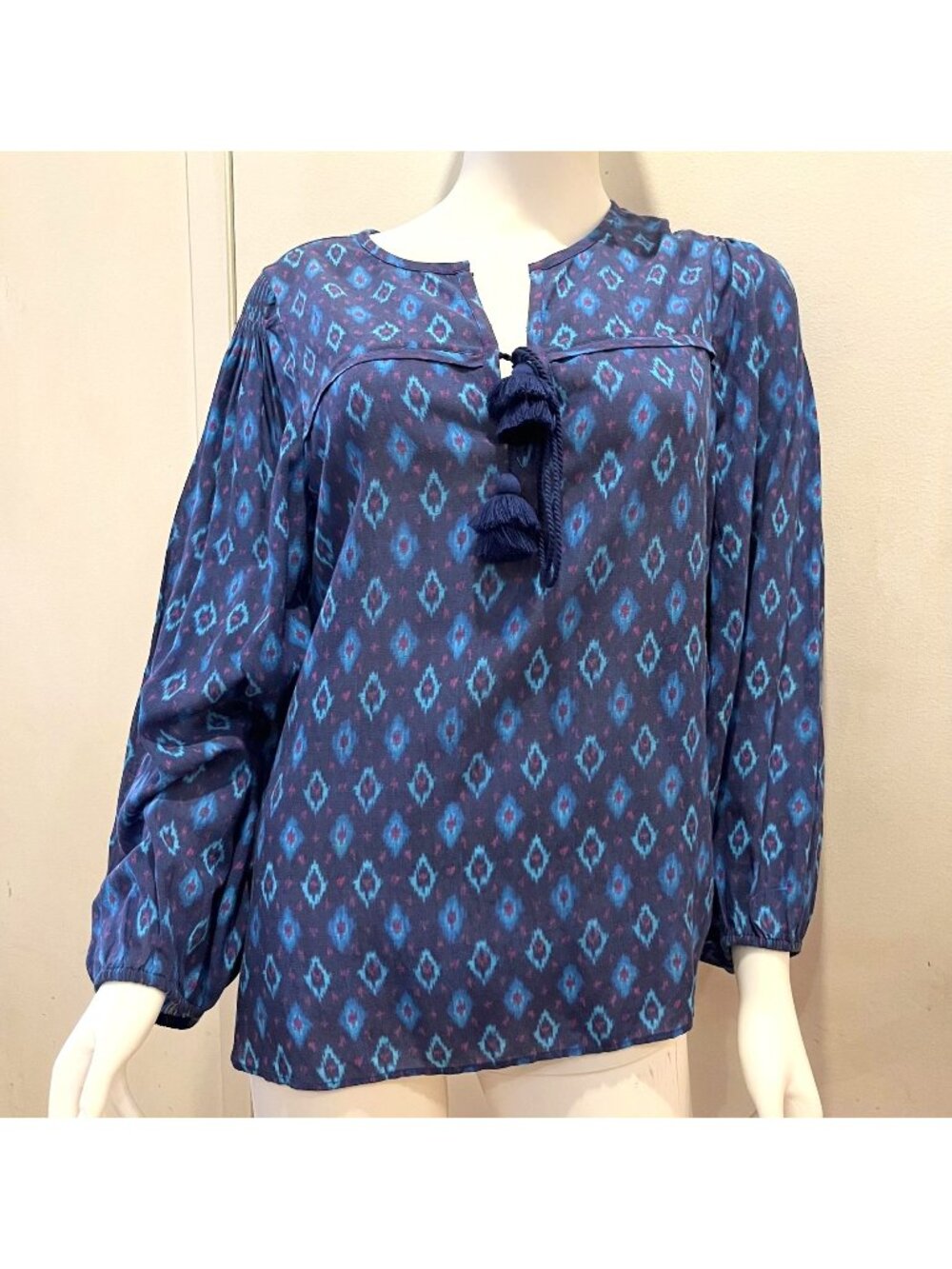 NWOT Figue boho Navy/turquoise Ikat LS Blouse, tassels, Size M